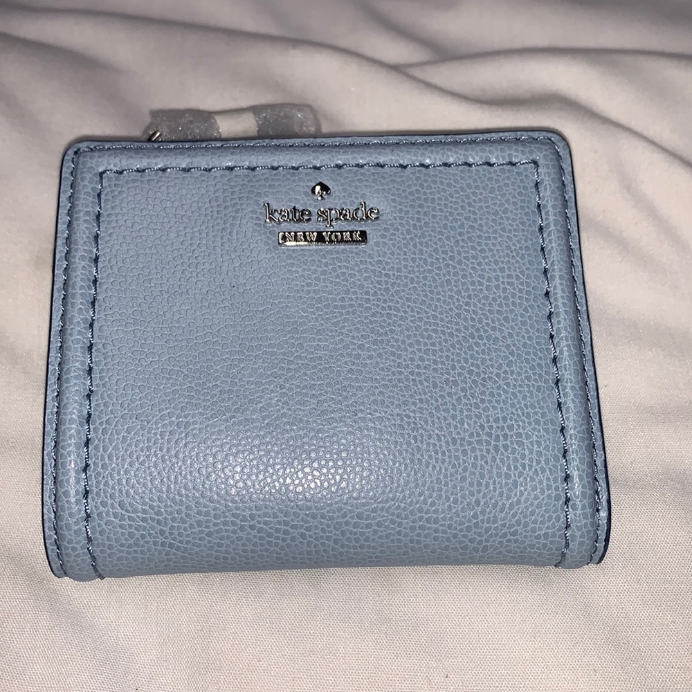 NWOT kate spade patterson drive small shawn blue wallet